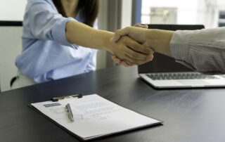 How Comp Central’s Customizable Programs Help Brokers Close More Deals and Retain Clients